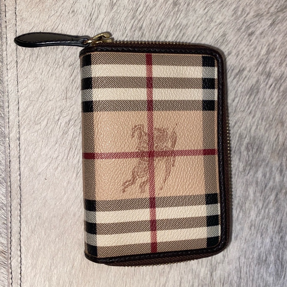 Burberry - Zip icon wallet